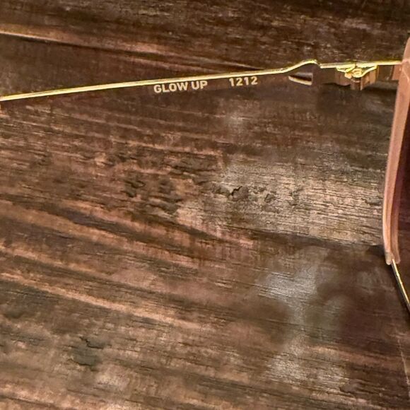 NWT Quay Glow Up Women's Sunglasses - Picture 5 of 6